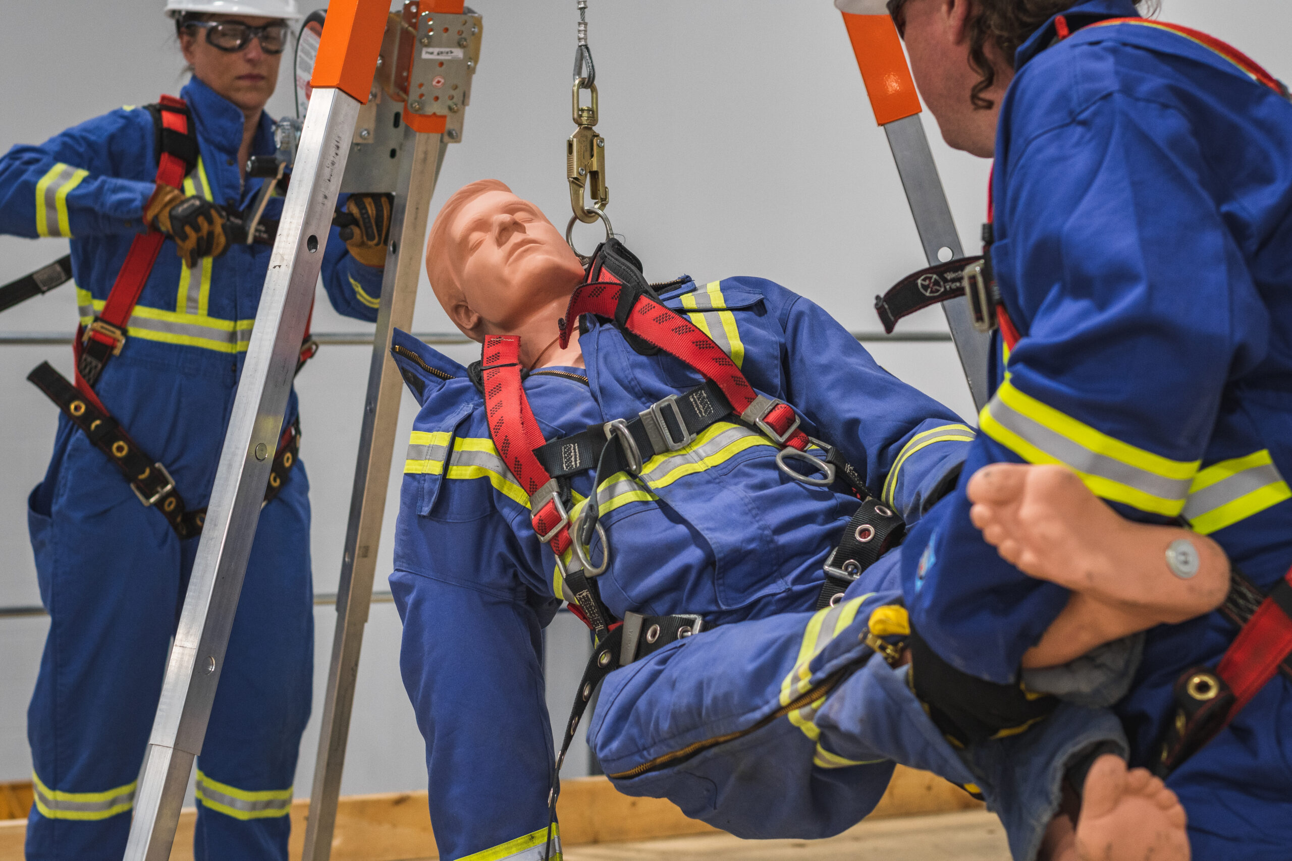 DSC_3808 - Western Canada Fire & First Aid workers rescuing someone from a confined space